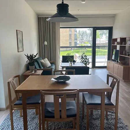 Tyylikaes Saunallinen Sotkamon Satamassa *